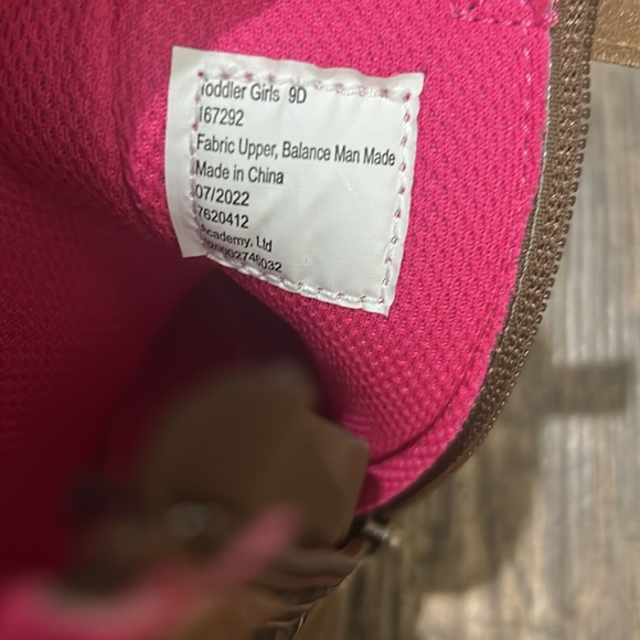 Magellan Girls Brown and Pink Camo Boots - Picture 3 of 8